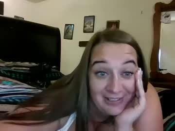 Chloe199280122 Chaturbate stream image from August 19, 2025
