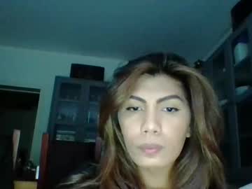 Iameeooww Chaturbate stream image from August 19, 2025