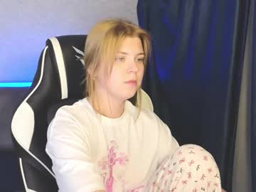 _Kirieshka Chaturbate stream image from August 19, 2025