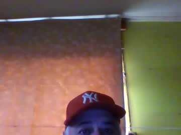 Crmperez Chaturbate stream image from August 19, 2025