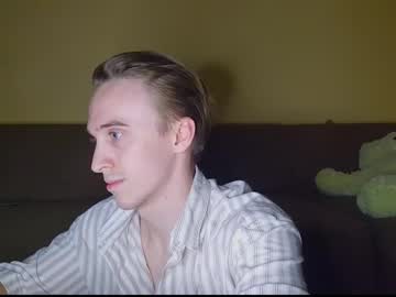 Datalian Chaturbate stream image from August 19, 2025