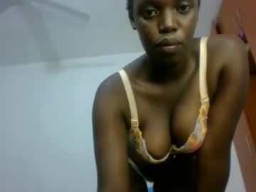 Bellinefov Chaturbate stream image from August 19, 2025