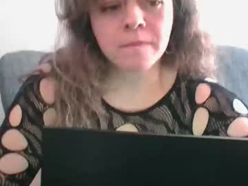 Lustenluna Chaturbate stream image from August 19, 2025