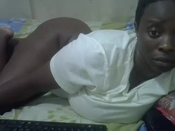 Sweetselinah Chaturbate stream image from August 19, 2025