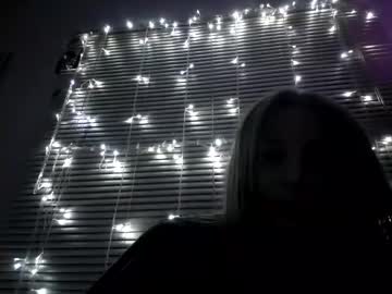 Vanessa_999 Chaturbate stream image from August 19, 2025
