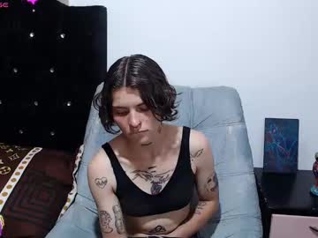 Pretty_Cristal22 Chaturbate stream image from August 19, 2025