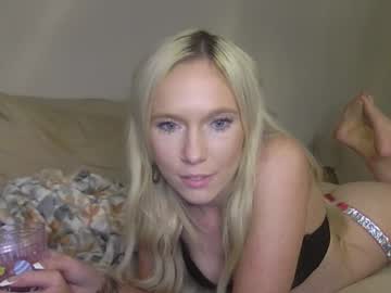 Caseygirl6879 Chaturbate stream image from August 19, 2025