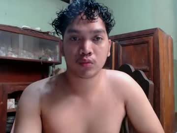 Handyduhnde Chaturbate stream image from August 20, 2025