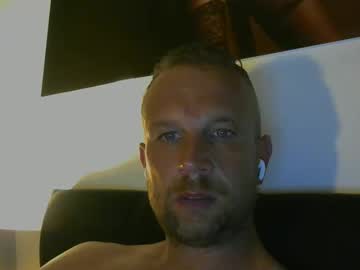 Sence08 Chaturbate stream image from August 20, 2025