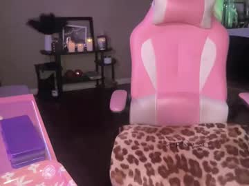 Meetsouthernpeach Chaturbate stream image from August 20, 2025