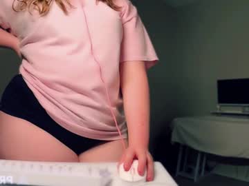Vanesiee Chaturbate stream image from August 20, 2025