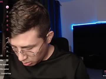 Andrewmhilton_ Chaturbate stream image from August 20, 2025