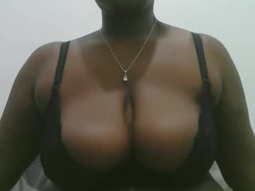 Lady_Dearra stream image from August 20, 2025