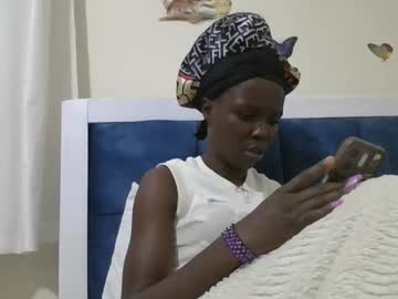 Pretty_Petite_Ebony Chaturbate stream image from August 20, 2025