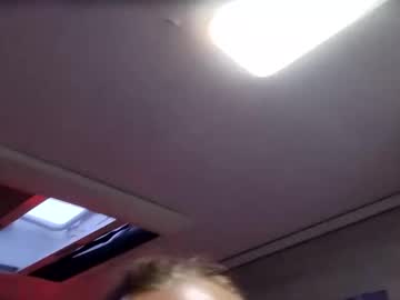 Juliakisscarlos Chaturbate stream image from August 20, 2025