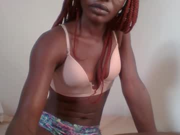 Queen_Grashia Chaturbate stream image from August 20, 2025