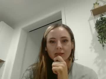 Starbabby33 Chaturbate stream image from August 20, 2025