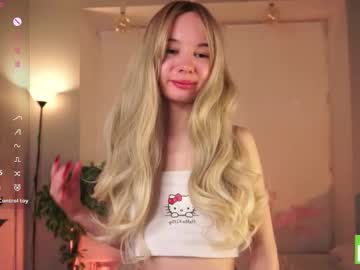 Antoniadenner Chaturbate stream image from August 20, 2025
