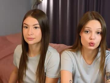 Double_Tr0ub1e Chaturbate stream image from August 20, 2025
