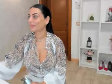 Elisabaxter Chaturbate stream image from August 20, 2025