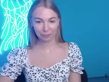 Emilia_Ilia Chaturbate stream image from August 20, 2025