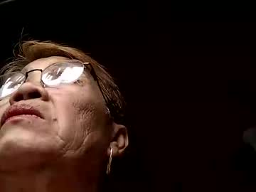 Lolamommie Chaturbate stream image from August 20, 2025