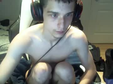 Willfro_ Chaturbate stream image from August 20, 2025