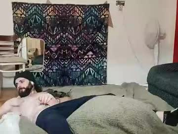 Moonhold Chaturbate stream image from August 20, 2025