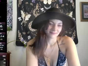 Sunshin3slut Chaturbate stream image from August 20, 2025