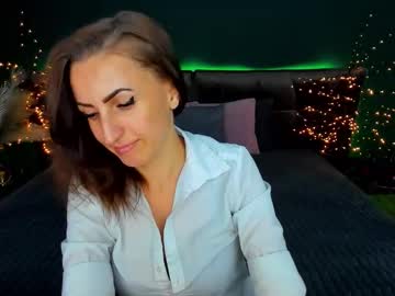 Rebecca_Diamonds Chaturbate stream image from August 20, 2025