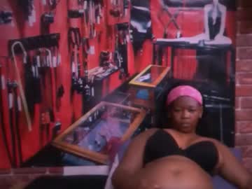 Ebonybusty4u Chaturbate stream image from August 20, 2025