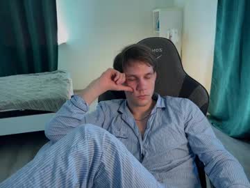 Guro_Master Chaturbate stream image from August 20, 2025
