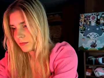 Undelrosario Chaturbate stream image from August 20, 2025
