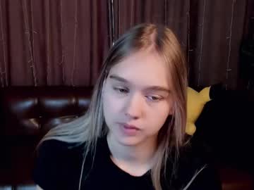 Vel1ka Chaturbate stream image from August 20, 2025