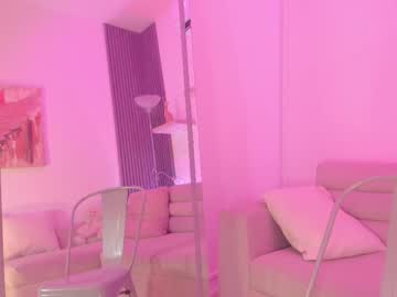 Laurah_Hill Chaturbate stream image from August 20, 2025