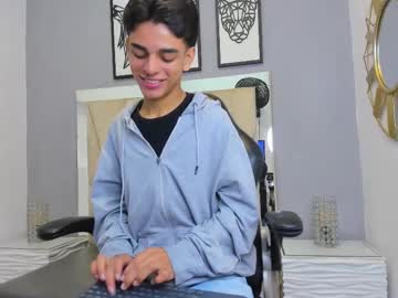Owen__Johnson Chaturbate stream image from August 20, 2025
