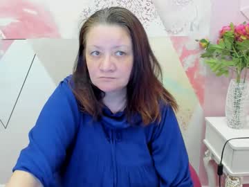 7mila Chaturbate stream image from August 20, 2025