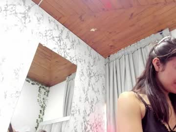 Dafne_Quenn Chaturbate stream image from August 20, 2025