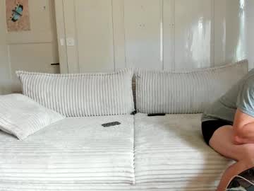 Dreamcouple1990 Chaturbate stream image from August 20, 2025