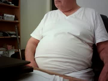 Fatbellyitalian Chaturbate stream image from August 20, 2025