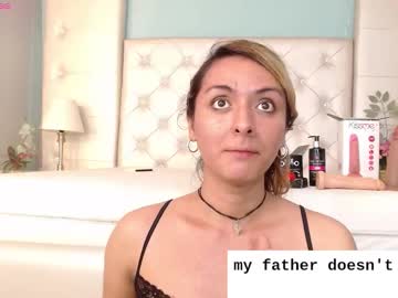 Lunitadiva Chaturbate stream image from August 20, 2025