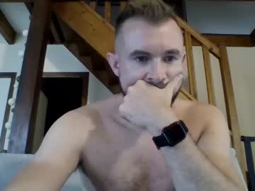 Kekzer22 Chaturbate stream image from August 20, 2025