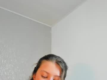 Laralane_ Chaturbate stream image from August 20, 2025