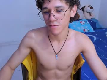 Tom_Blue10 Chaturbate stream image from August 20, 2025