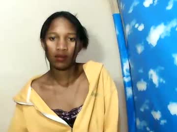 Faniriah27 Chaturbate stream image from August 20, 2025