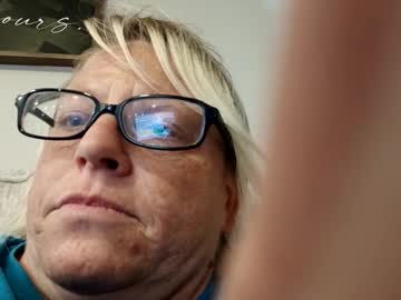 Heidihoohaw Chaturbate stream image from August 20, 2025
