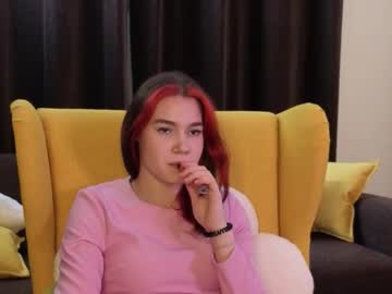 Louannbisignano Chaturbate stream image from August 20, 2025