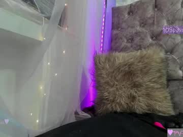 Emmaforeveru Chaturbate stream image from August 20, 2025