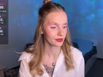 Lunacyy Chaturbate stream image from August 20, 2025