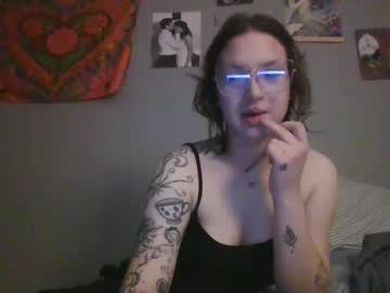 Swanncrazi Chaturbate stream image from August 20, 2025